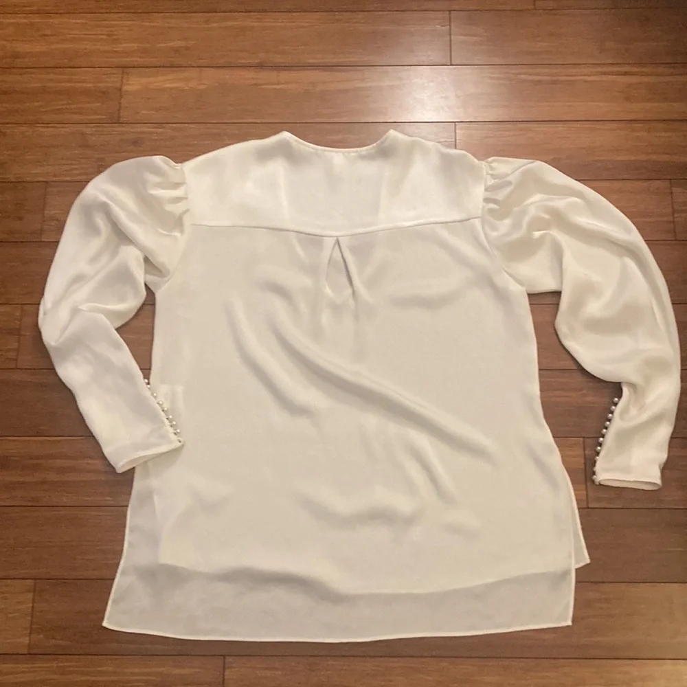 Joie Kynthia white blouse with pearl buttons. Size M - Picture 11 of 11